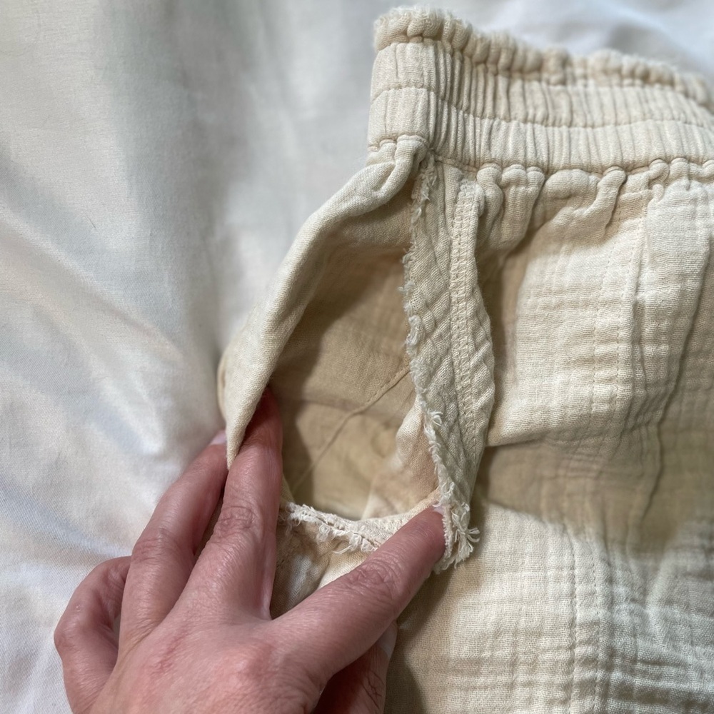 Aerie Cream Like New High Waist Waffle Knit Shorts Elastic Waistband Size Small - Picture 3 of 6